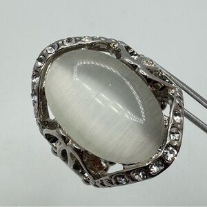 Silver Tone Cat’s Eye Stretch Statement Ring w/ Rhinestone Halo | Adjustable